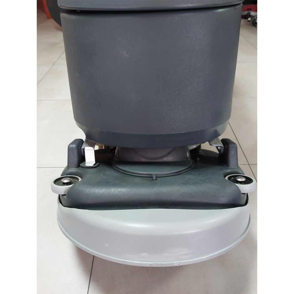 Szczotka Numatic TGB6055/100 Twintec Szczotka czyszcząca maszyny do mycia podłóg Numatic TGB6055/100 Twintec widoczna od przodu